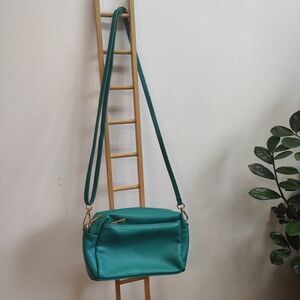 Chic Teal Crossbody Bag